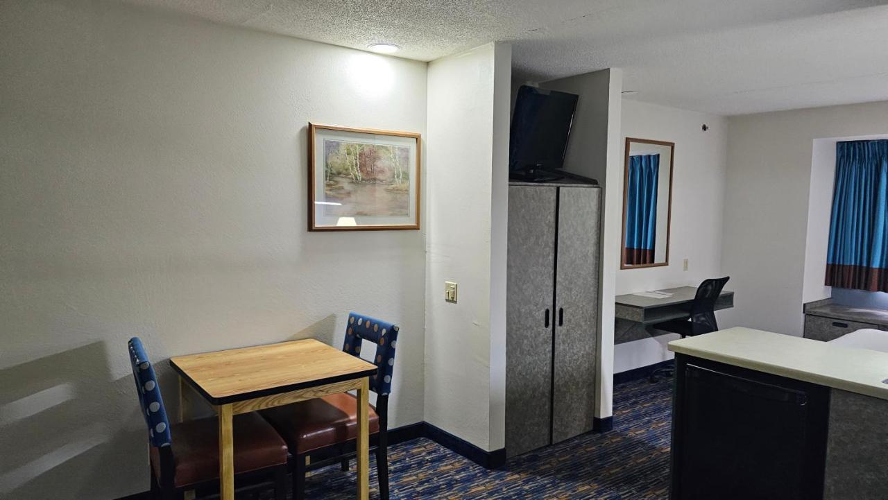 Mj Inn And Suites Marienville Extérieur photo